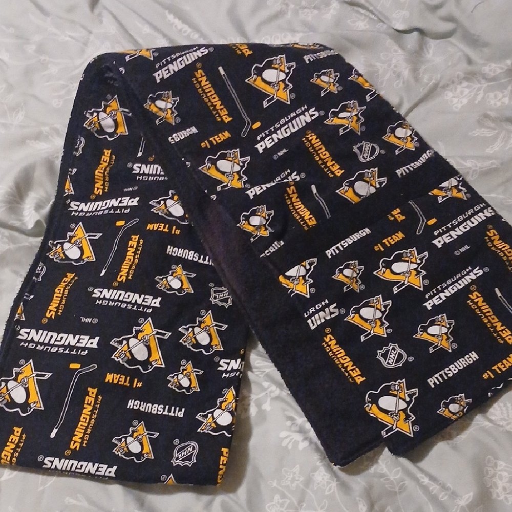 Handmade Pittsburgh Penguins Logo Unisex Scarf With Pockets For Hands